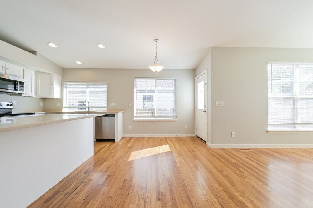 4938 Dillon St - Photo 7 of 17