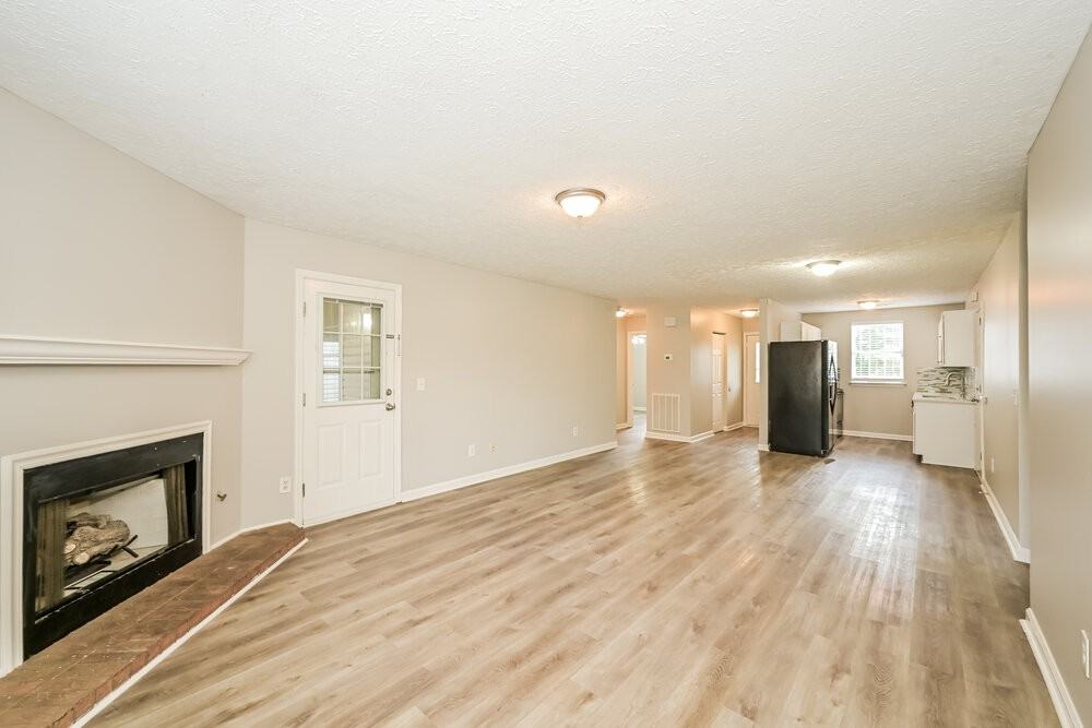 101 Edgehill Ln - Photo 3 of 16
