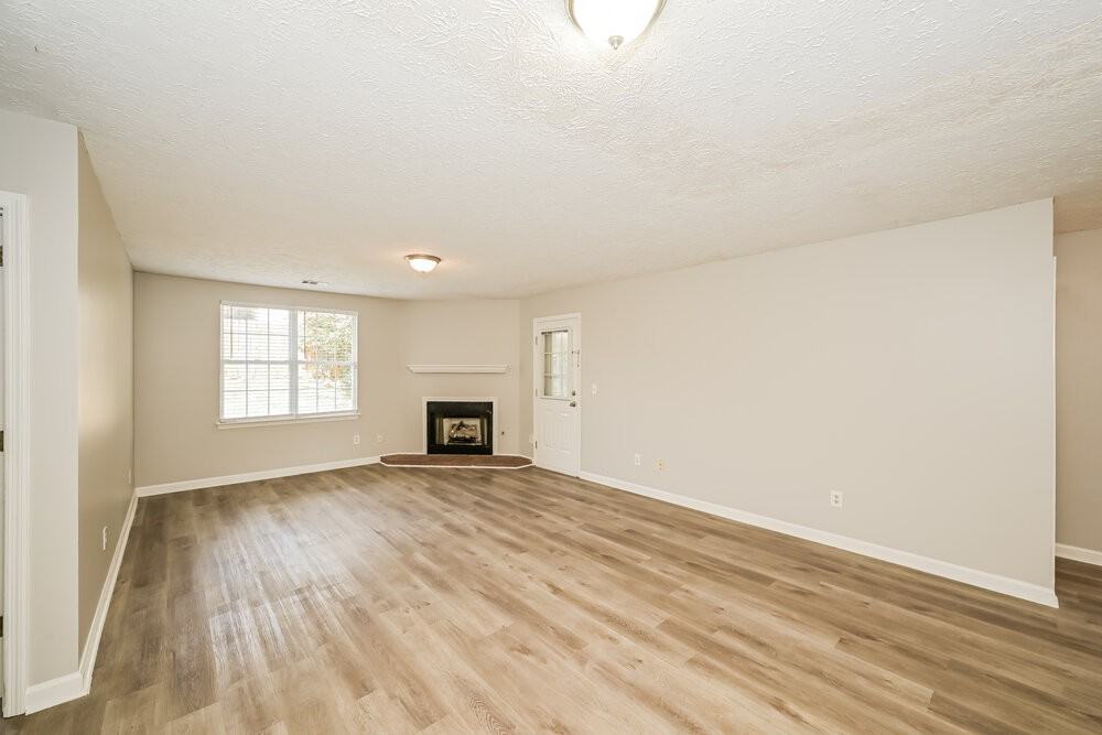 101 Edgehill Ln - Photo 4 of 16