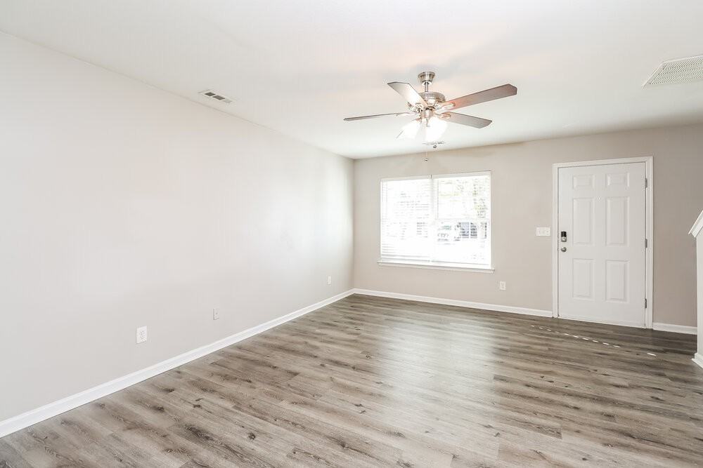 4822 Abercromby St - Photo 5 of 17