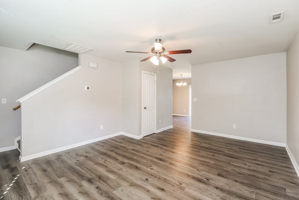 4822 Abercromby St - Photo 6 of 17