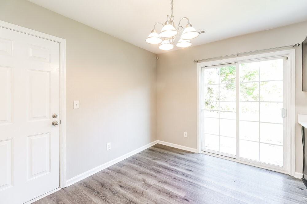 4822 Abercromby St - Photo 7 of 17