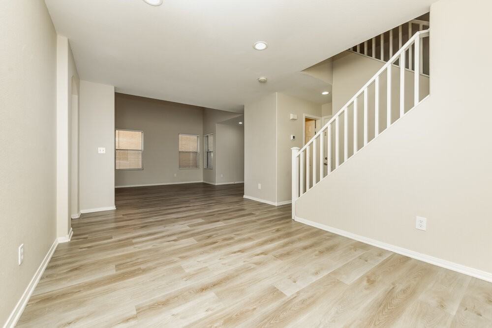 8436 Walker Gardens Pl - Photo 5 of 17