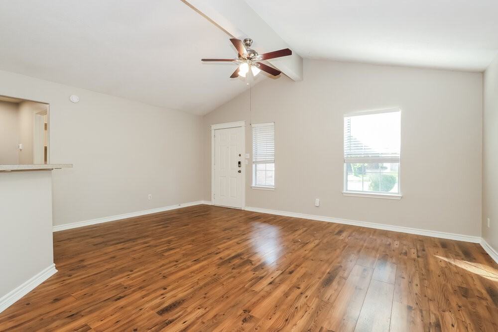 4723 Comal River Loop - Photo 4 of 16