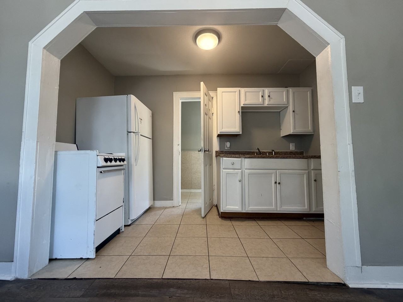 407 Henry Street - 1Unit 3 #1 - Photo 2 of 13
