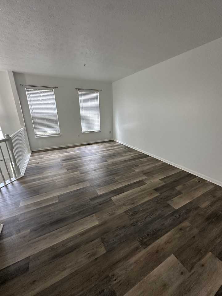 5047 Leasdale Rd #1 - Photo 6 of 30