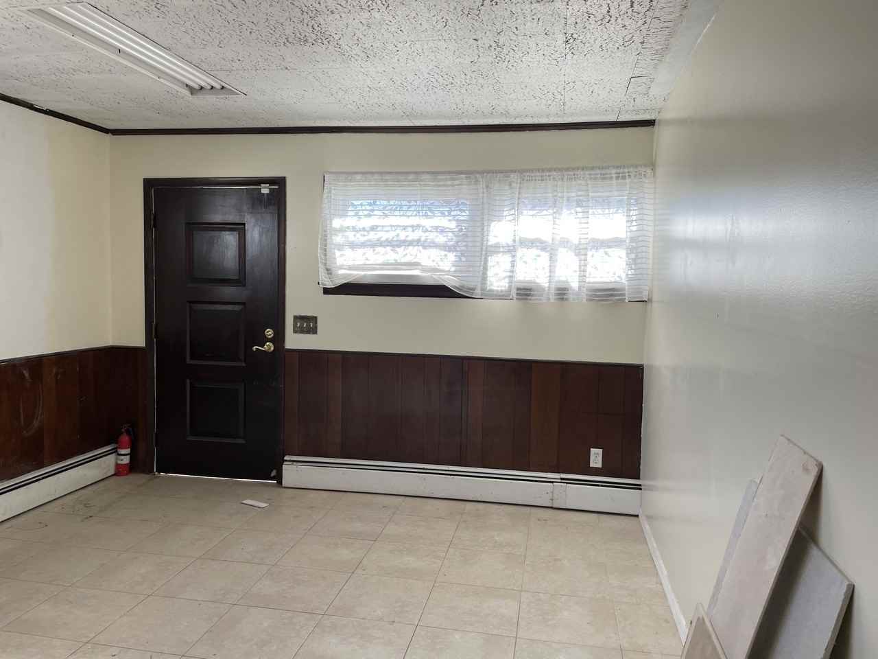 319 East 1st Avenue #1 - Photo 4 of 8
