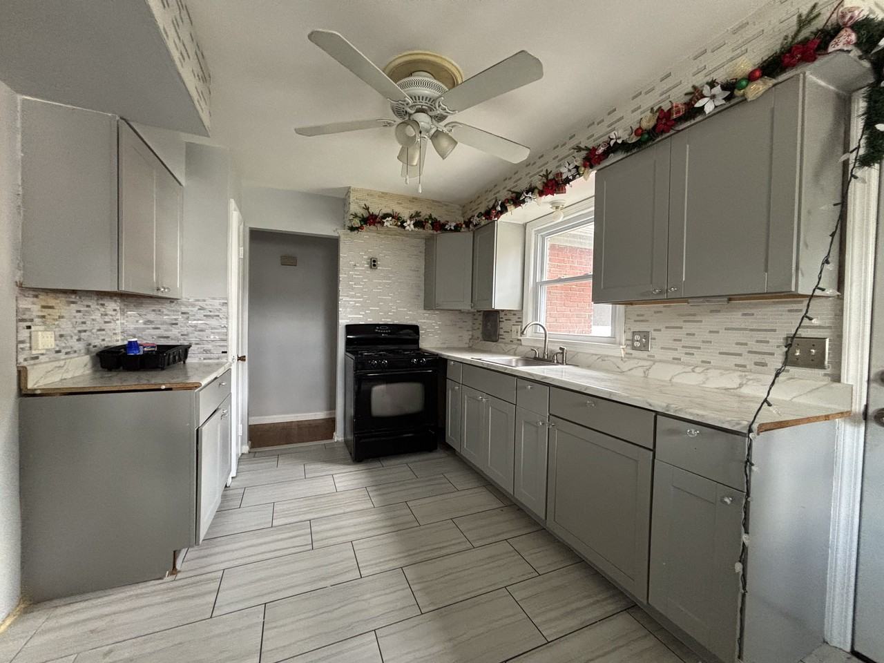 319 East 1st Avenue #1 - Photo 6 of 8