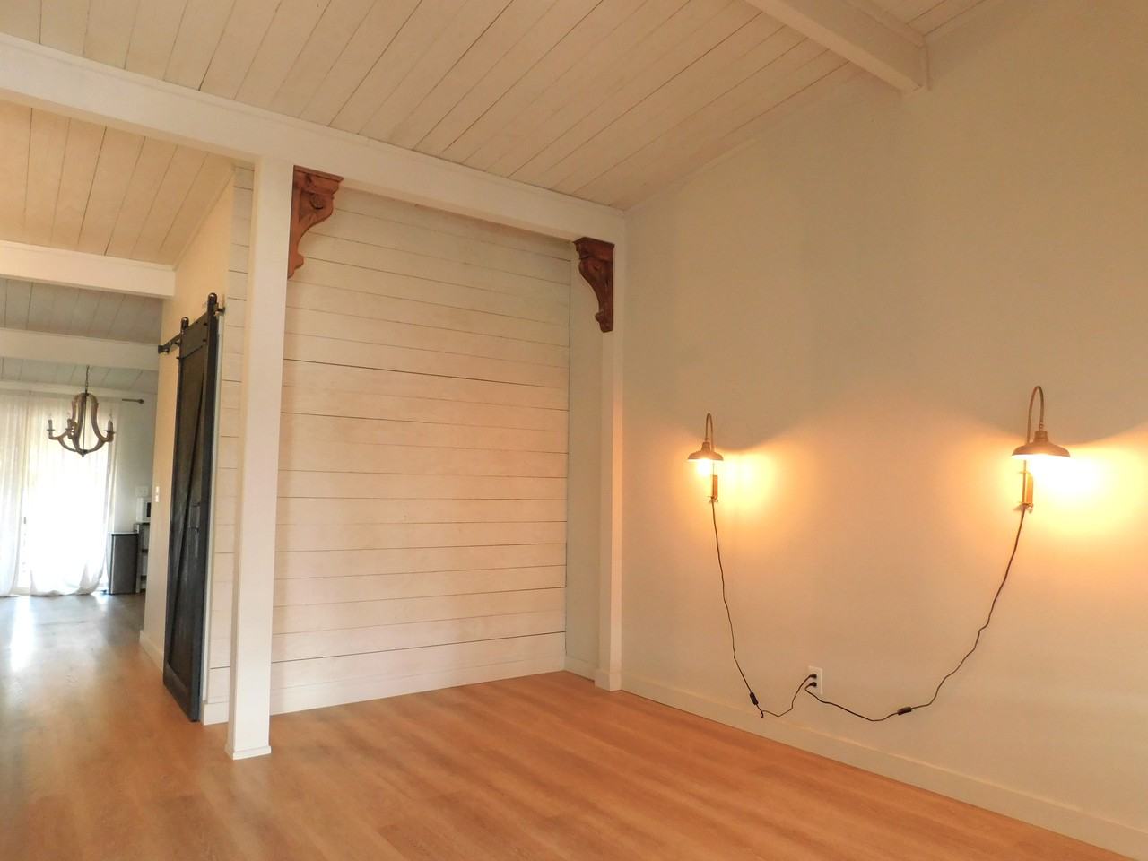 612 Pine Ave #1 - Photo 3 of 17