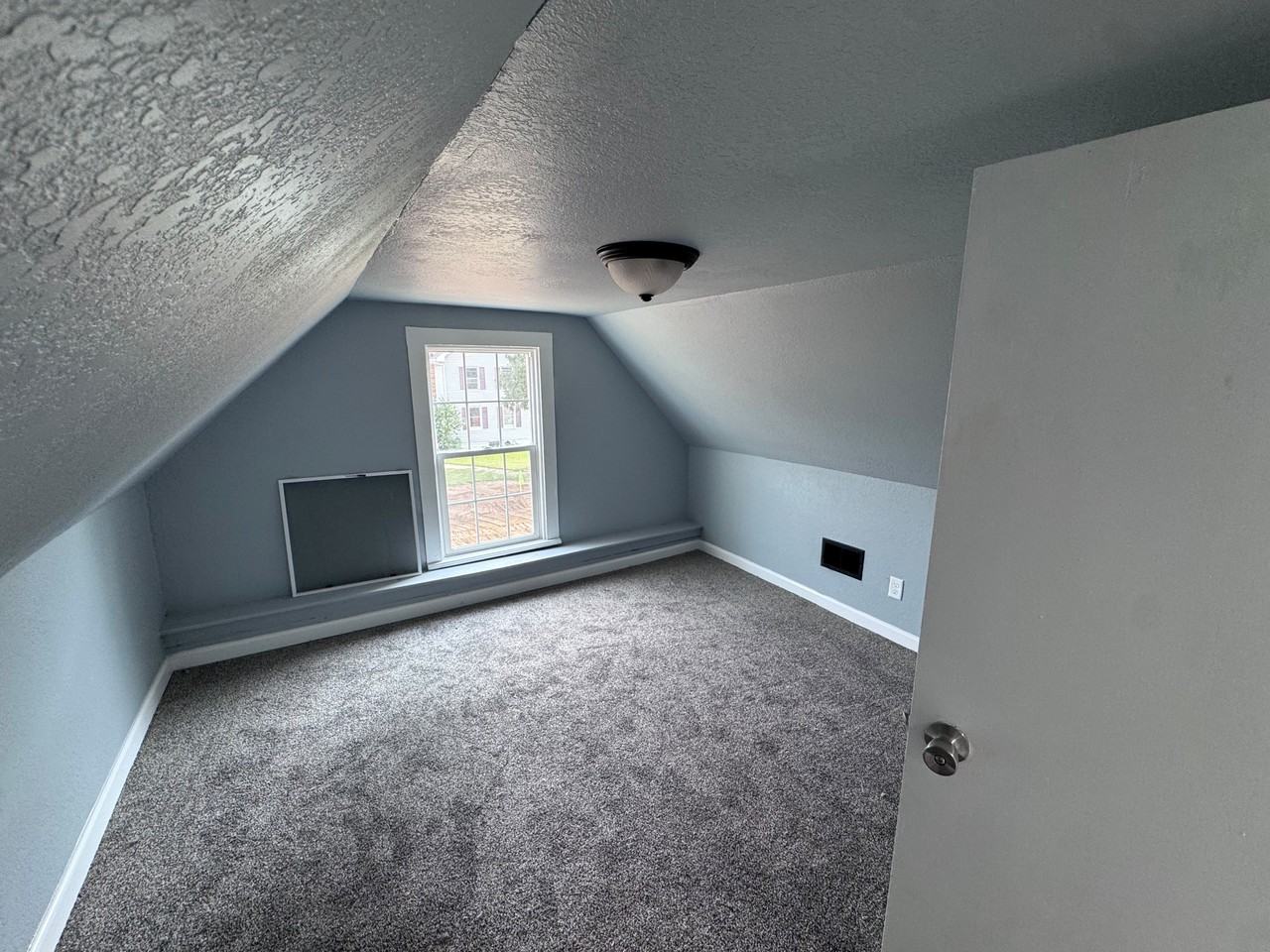 506 E 3rd St #1 - Photo 7 of 12