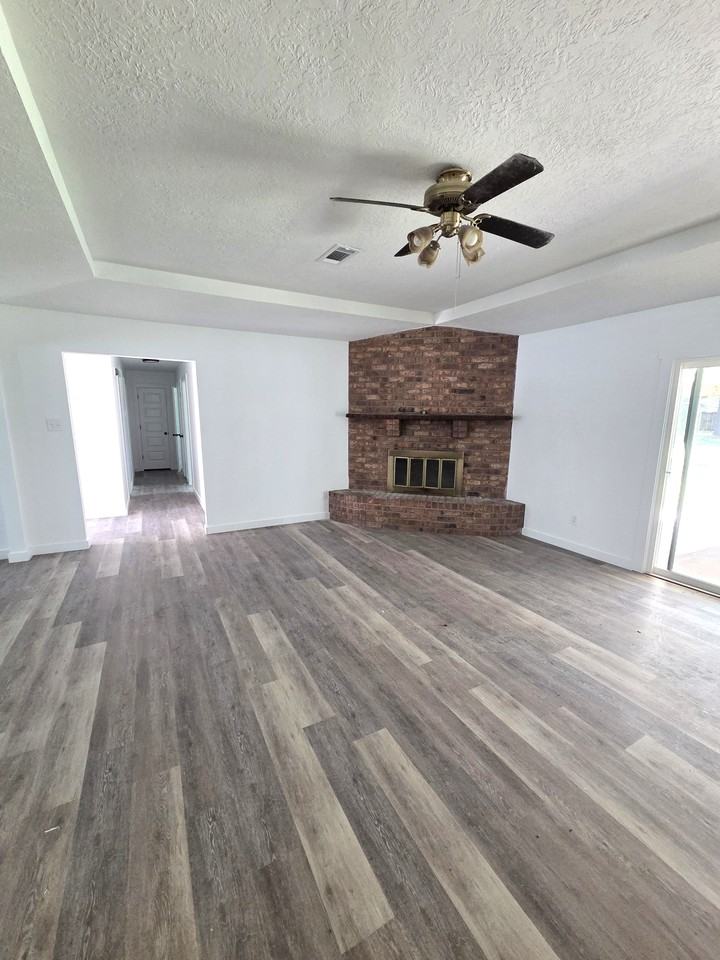 119 Merry Mark Dr #1 - Photo 4 of 29