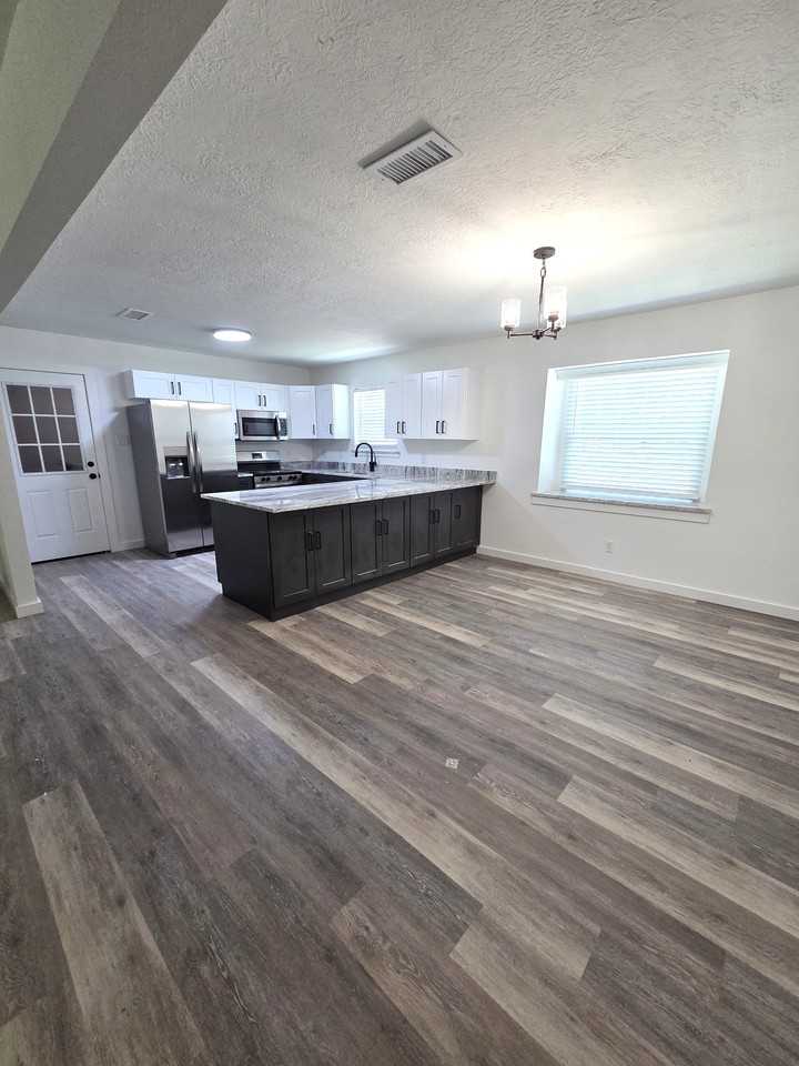 119 Merry Mark Dr #1 - Photo 6 of 29