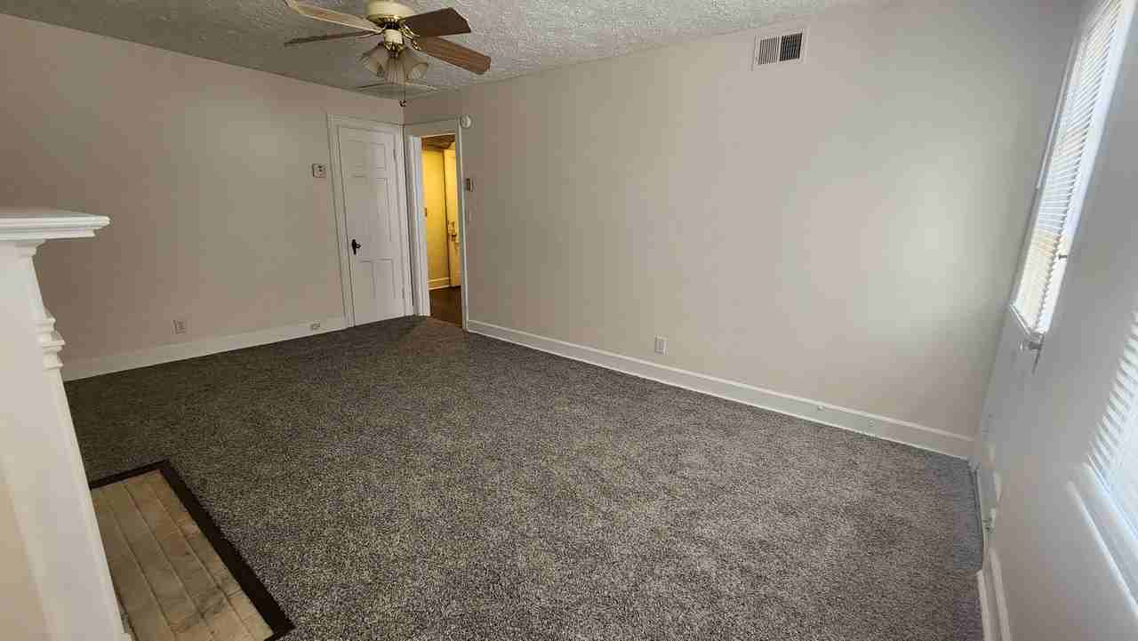 821 E Main St #823-2 - Photo 7 of 20