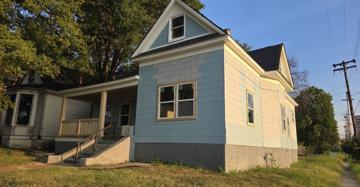 featured image of 1413 Court Ave #1
