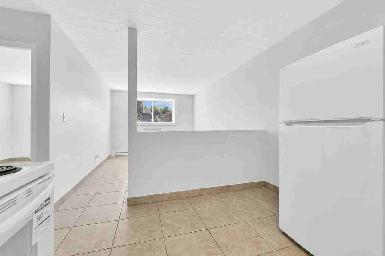 833 Pillette Road - Photo 4 of 10