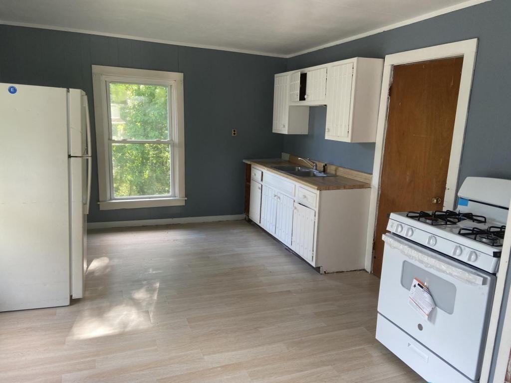4001 Oneida St - Photo 2 of 4