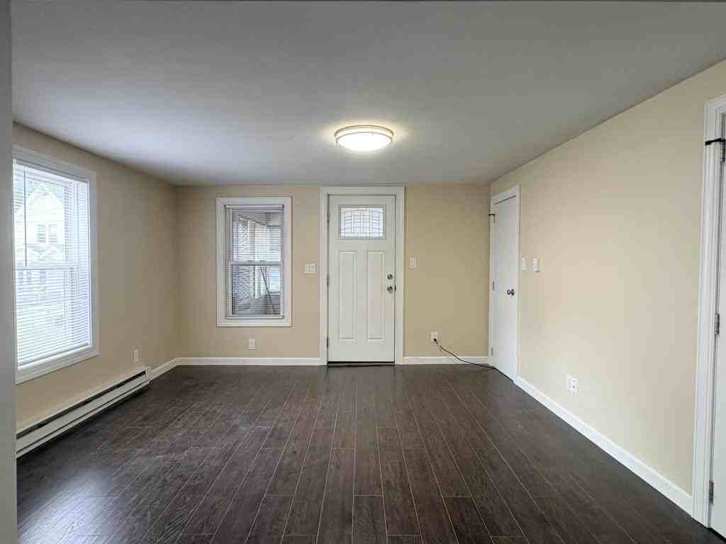 33 Payne St Apt A - Photo 5 of 26