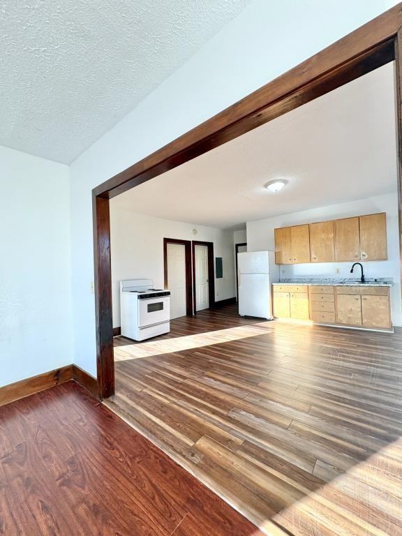 214 Blake St Apt 10 - Photo 7 of 24
