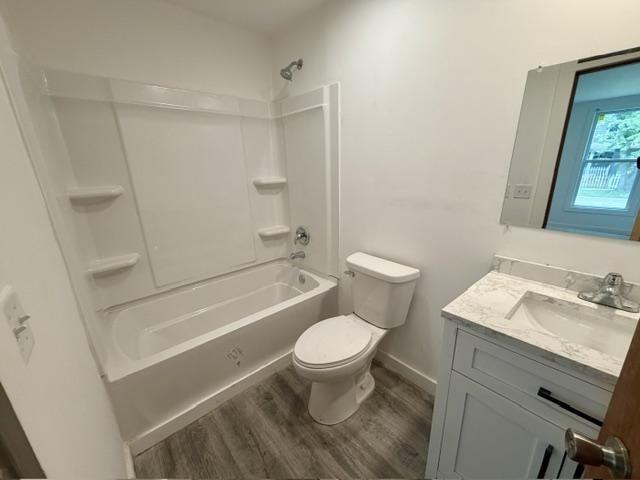 655 Illinois Ave - Photo 5 of 9