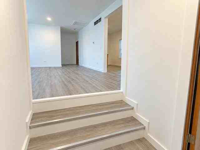 655 Illinois Ave - Photo 5 of 8