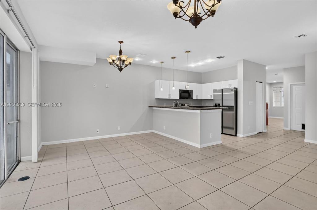 5337 Sw 40th Ave - Photo 6 of 13