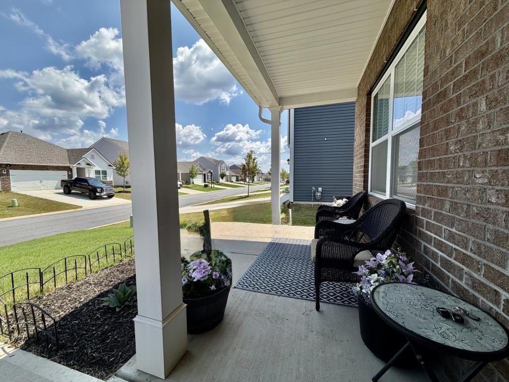 517 Bonifay Dr - Photo 2 of 47