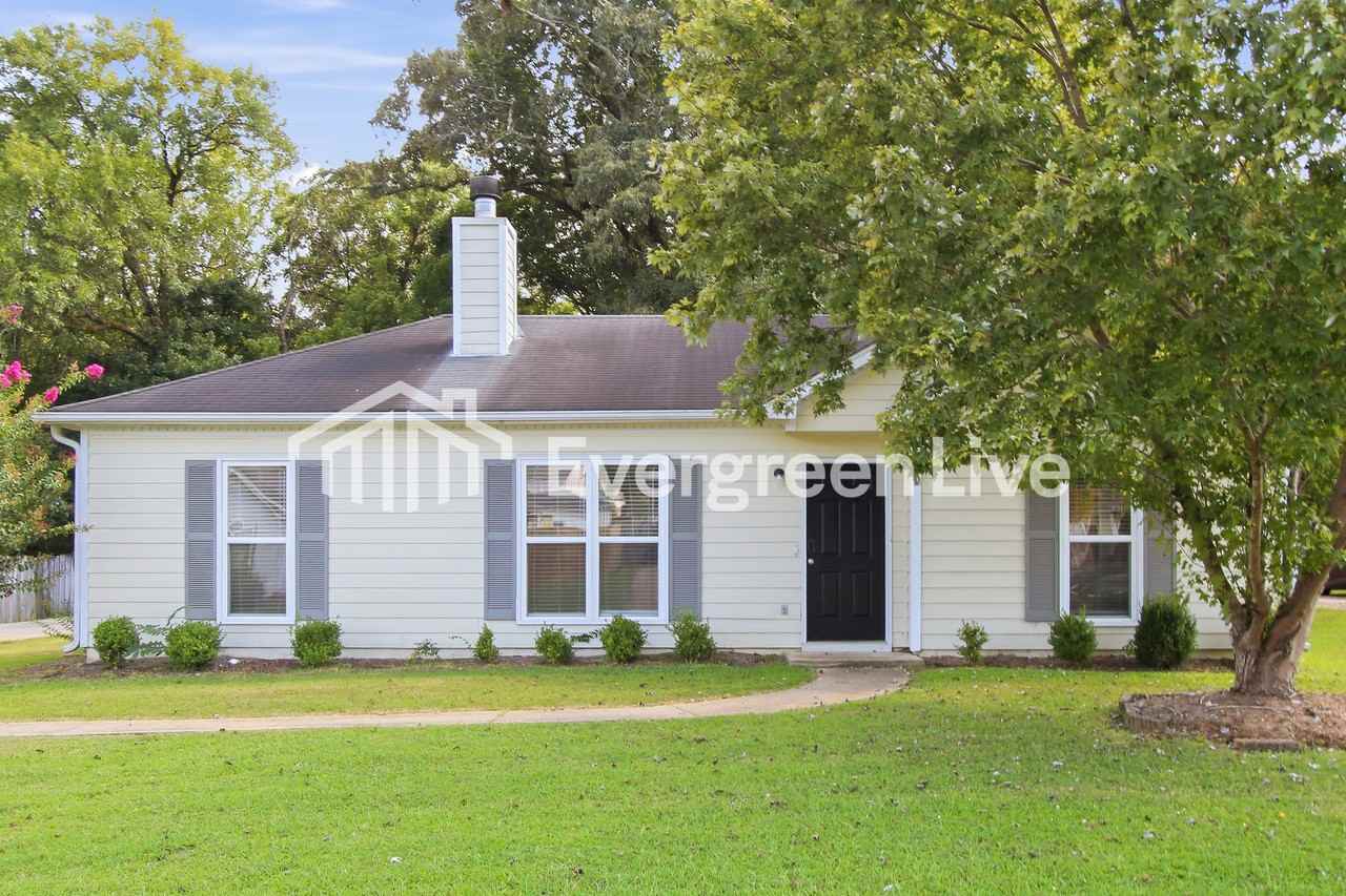 8388 Cahaba Crossing Cir