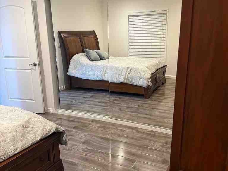 22522 Clarendon St - Photo 7 of 26