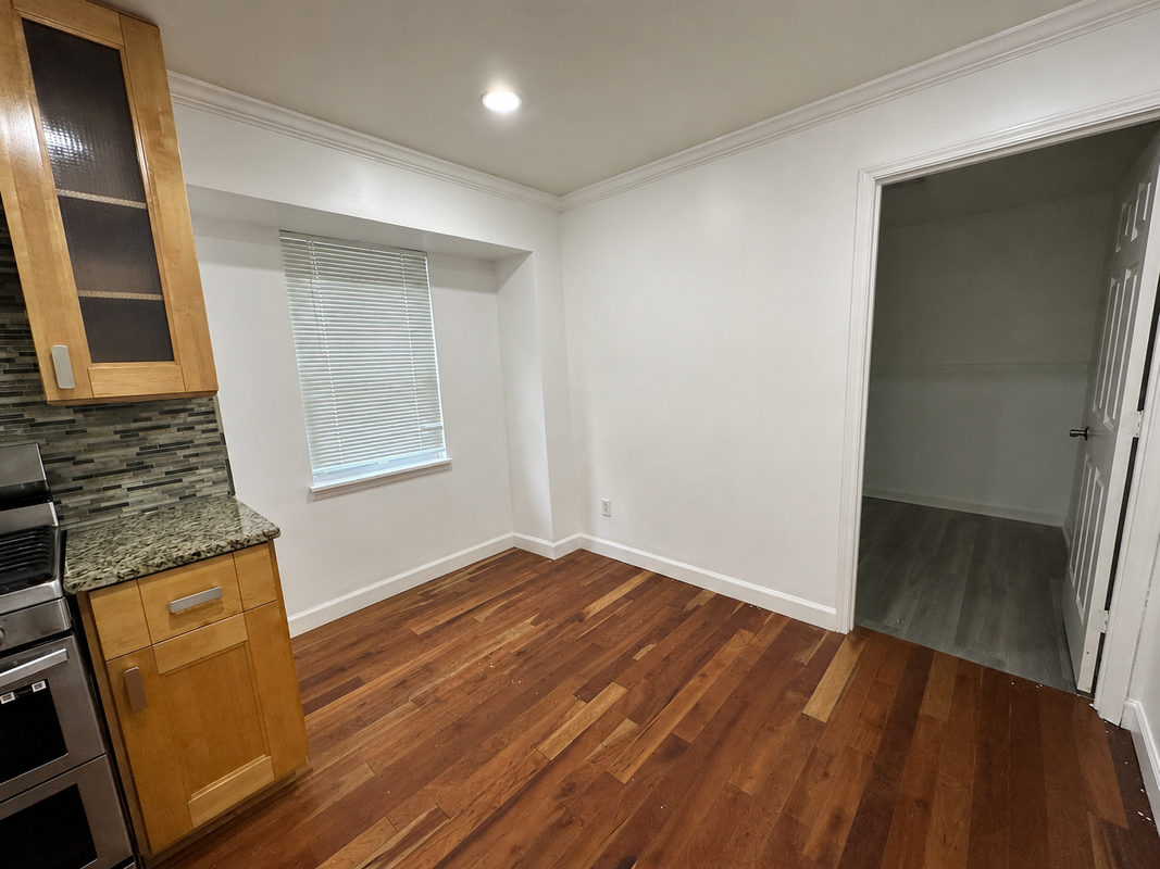 3305 Newcastle Way - Photo 6 of 31