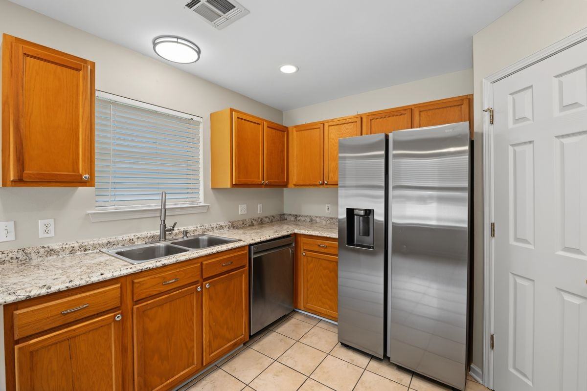 70208 9th St - Photo 4 of 24
