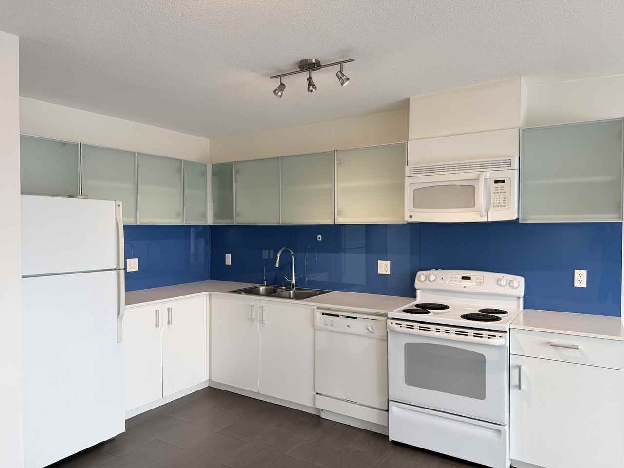 66 West Cordova Street #708 - Photo 2 of 21