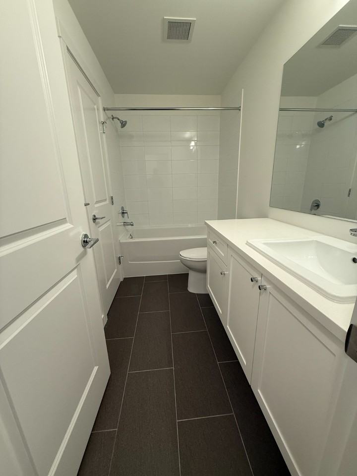 15738 85 Ave - Photo 7 of 16