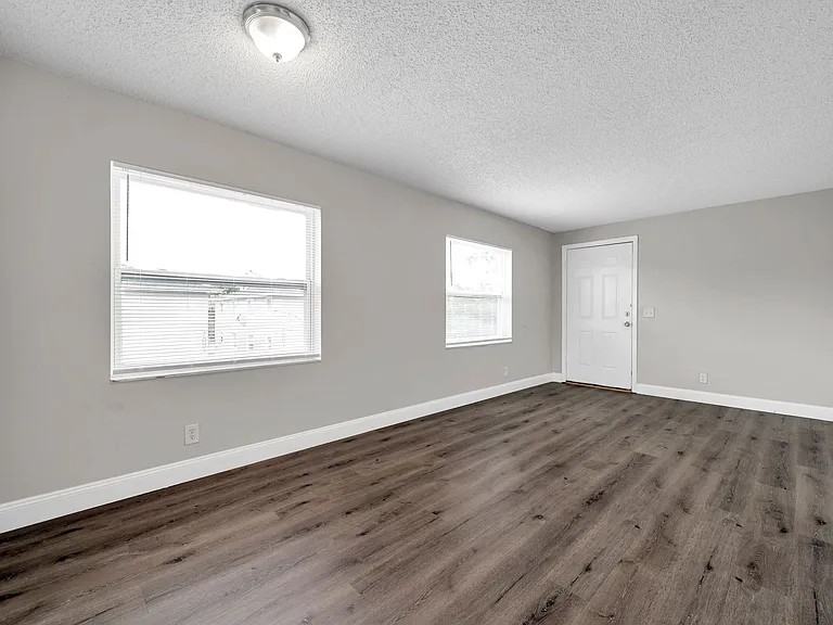 7009 S Mascotte St #C - Photo 2 of 9