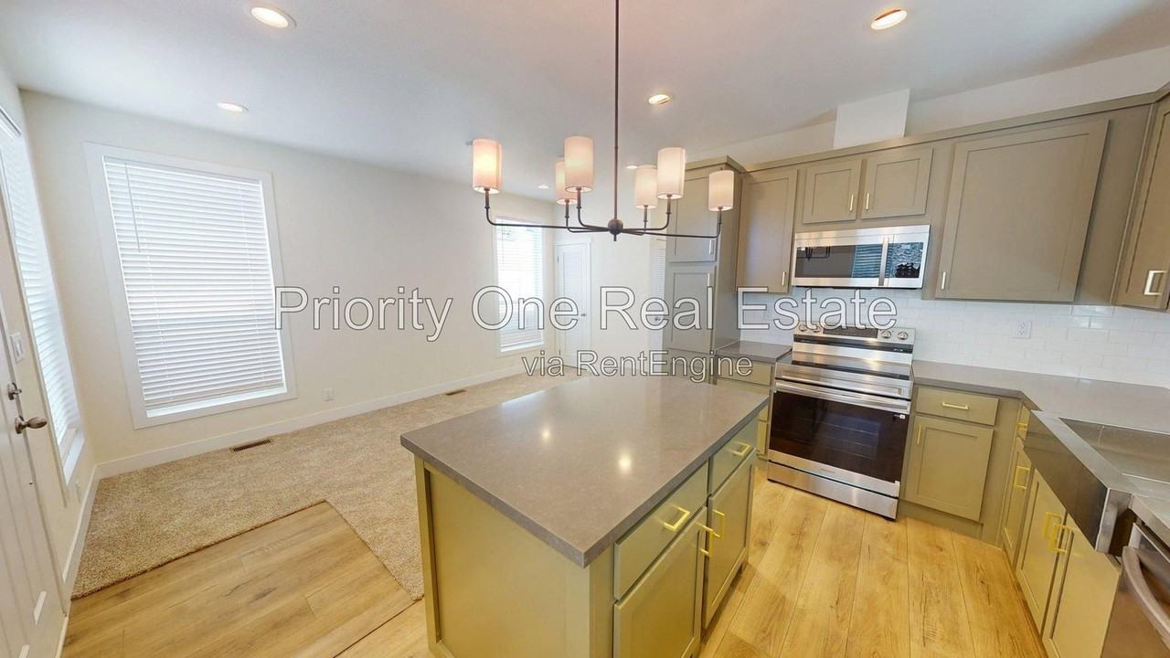 13151 Cayote Ave - Photo 3 of 12