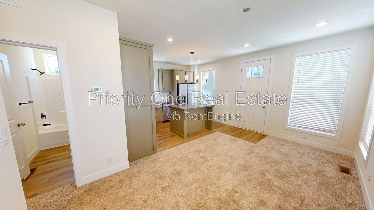 13151 Cayote Ave - Photo 6 of 12