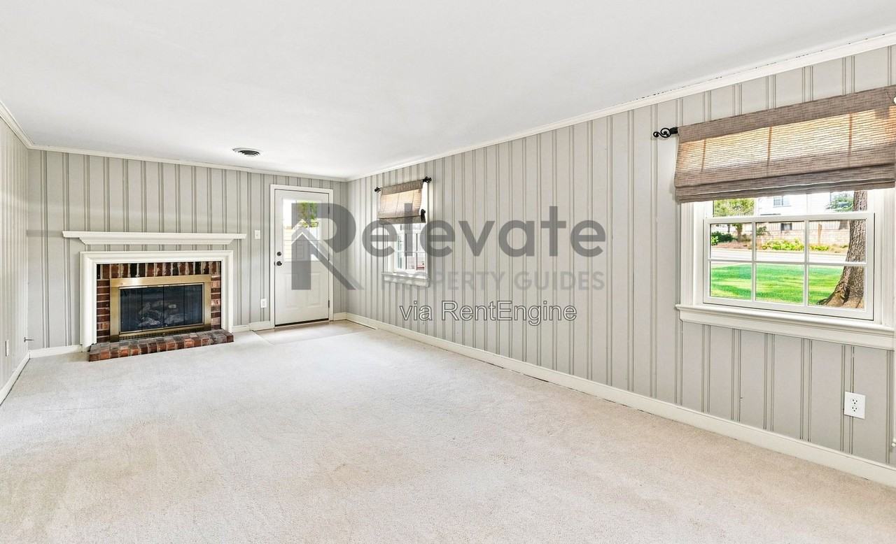 2321 Pleasant Run Dr - Photo 7 of 23