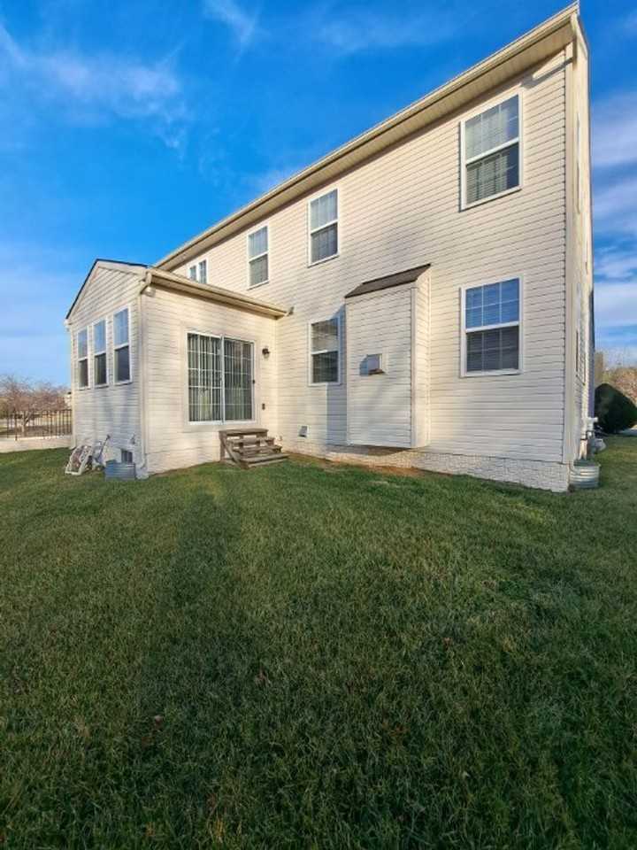 17305 Madrillon Way - Photo 6 of 50