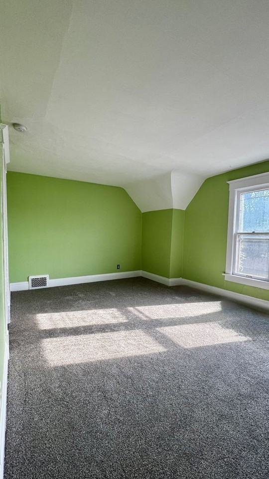 1411 5th St - Photo 7 of 11