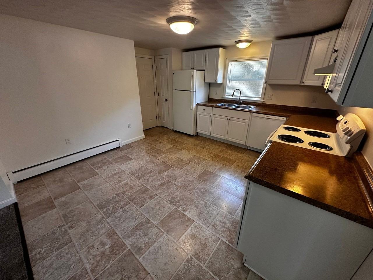 32 Concord Rd #6 - Photo 7 of 26