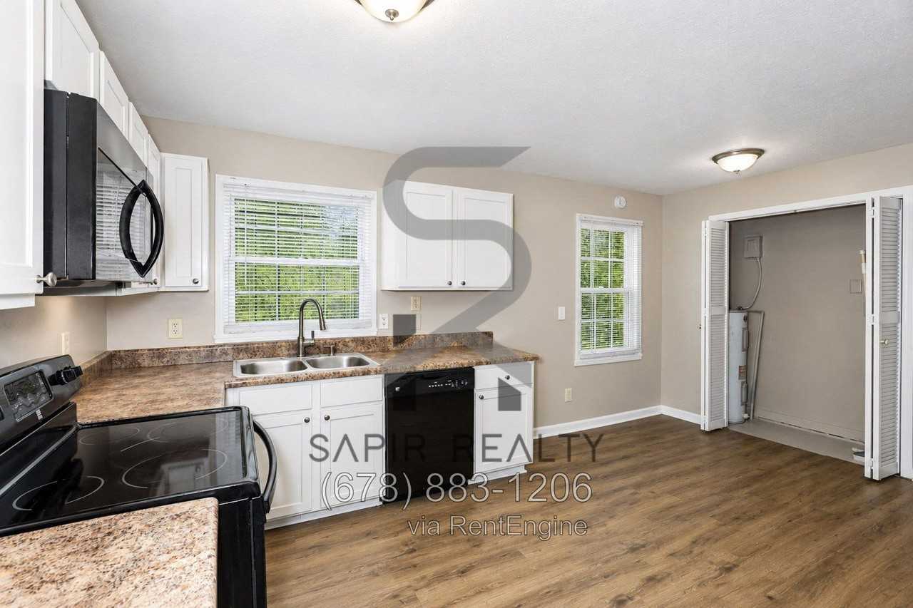 4716 Oak St - Photo 6 of 20