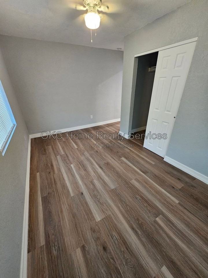 2236 Nw 11th St - Photo 7 of 7