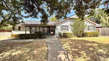 featured image of 6316 N Drexel Blvd