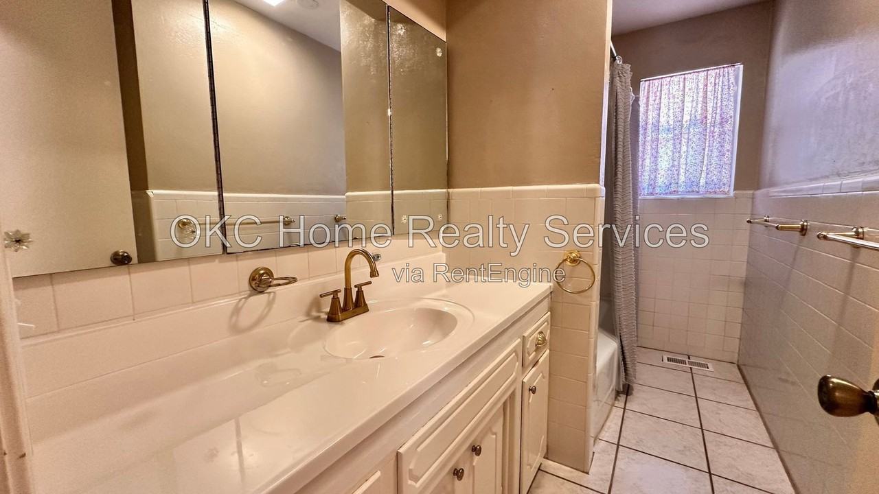 6316 N Drexel Blvd - Photo 6 of 35