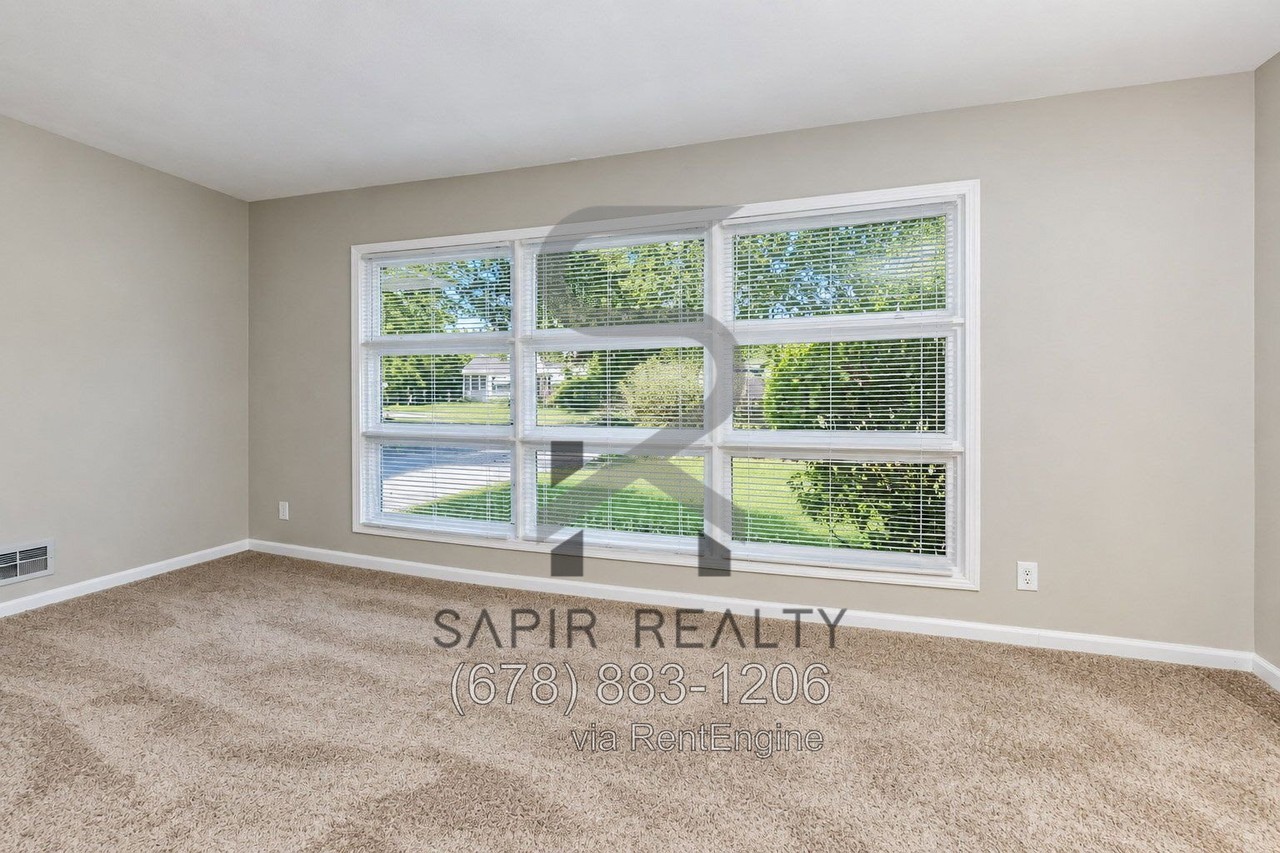 500 Hamilton E Holmes Dr Nw - Photo 4 of 18