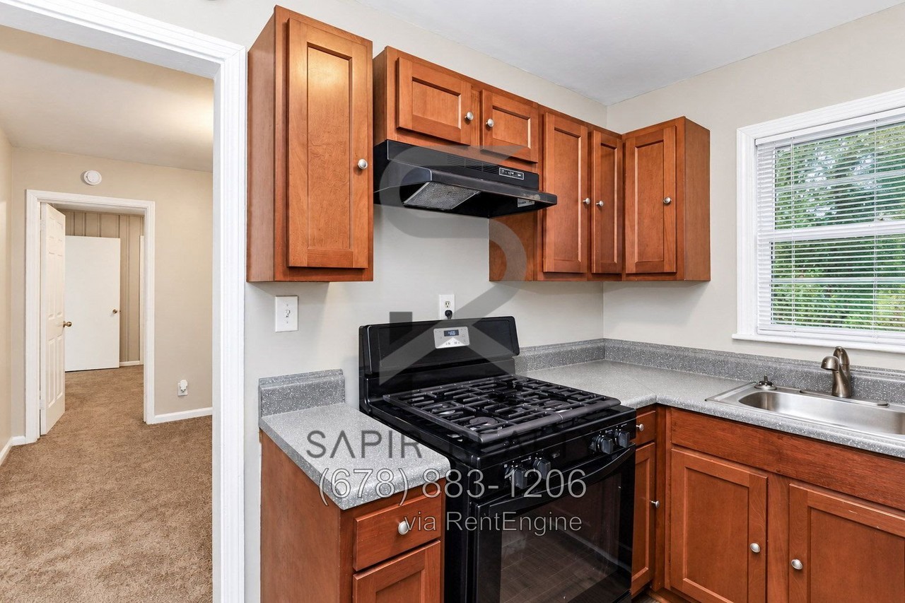 500 Hamilton E Holmes Dr Nw - Photo 5 of 18