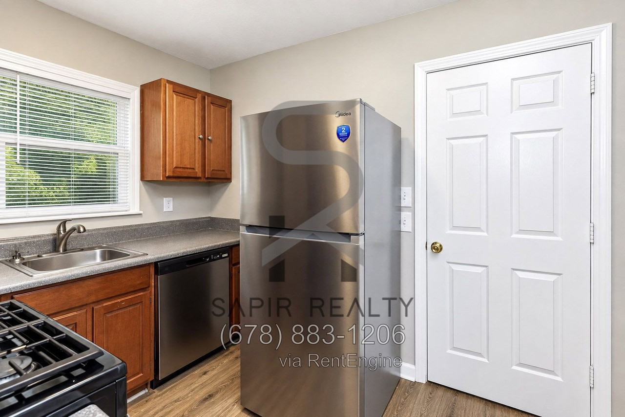 500 Hamilton E Holmes Dr Nw - Photo 6 of 18