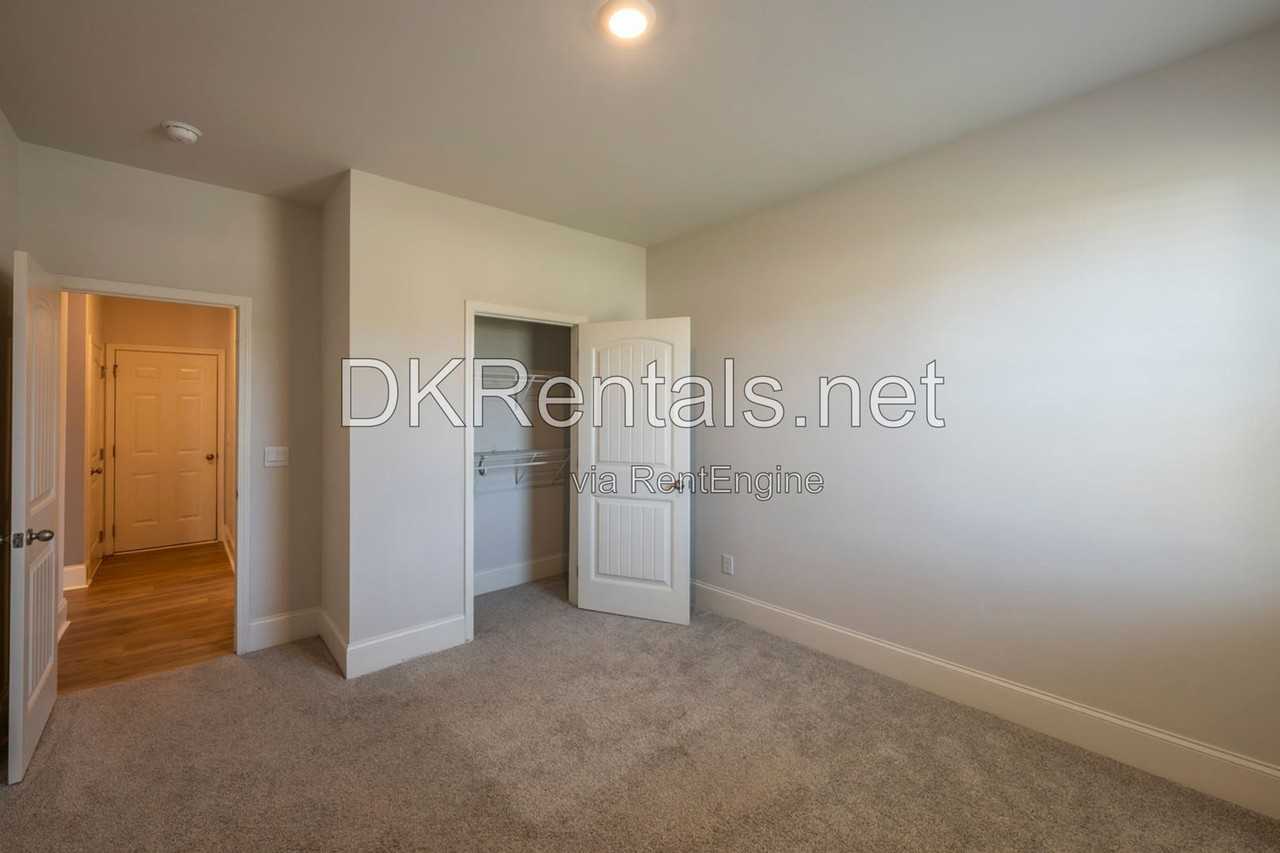 7095 Evening Dew Dr - Photo 3 of 46