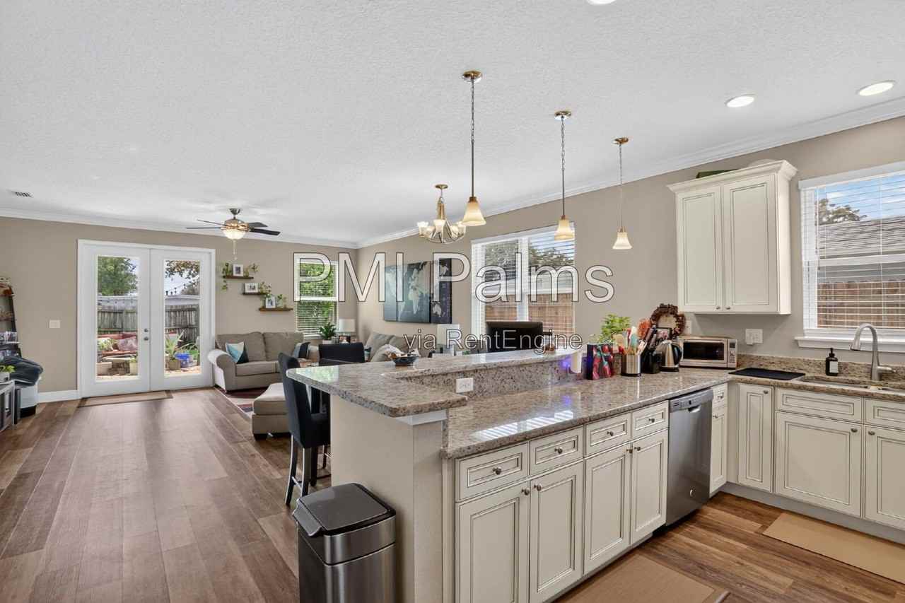 3012 Kilgore St - Photo 5 of 33