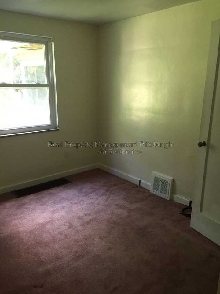 329 Marose Dr - Photo 4 of 10