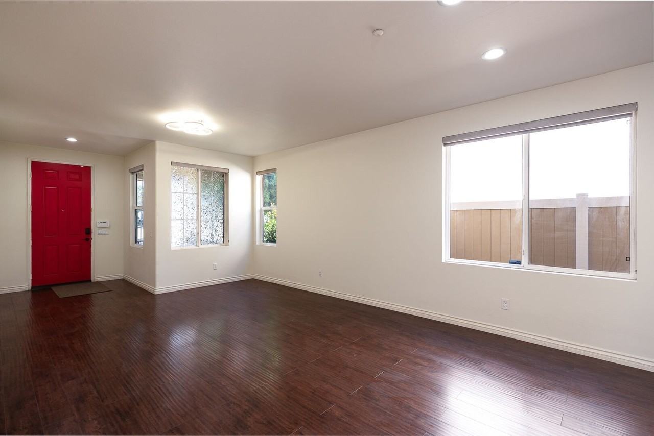 778 Entrada Dr - Photo 2 of 40